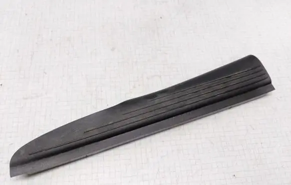 Mercedes-Benz E W211 Other sill/pillar trim element A2116800635