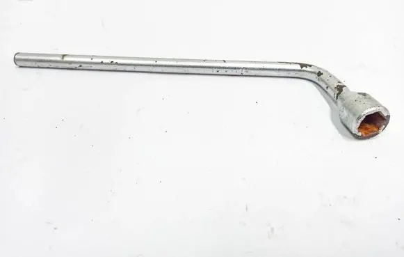 Mercedes-Benz SLK R171 Wheel nut wrench 1205810246