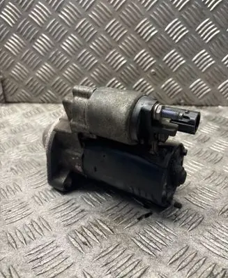 Audi A6 S6 C6 4F Starter motor 