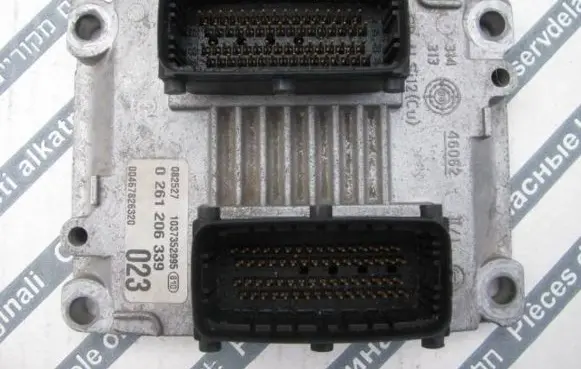 Fiat Punto (188) Engine control unit/module ECU 00467826320 46782632 1037352995