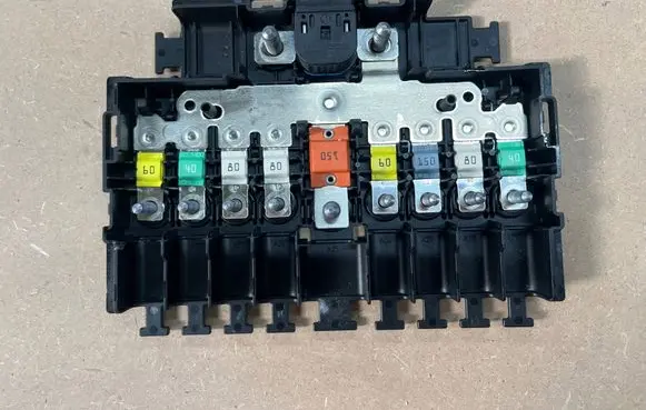 Mercedes-Benz C W206 Fuse module A2235408444