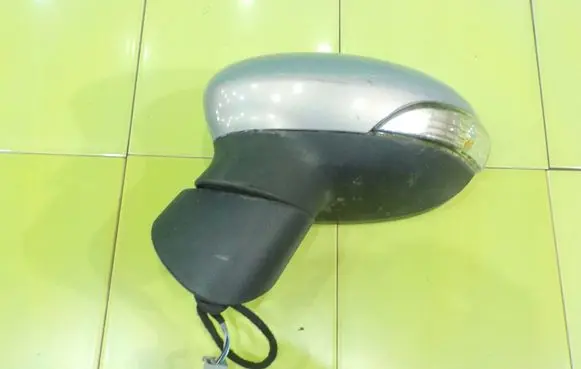 Ford Fiesta Front door electric wing mirror 4202012 LEWE