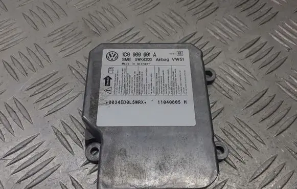 Skoda Fabia Mk1 (6Y) Airbag control unit/module 1C0909601A