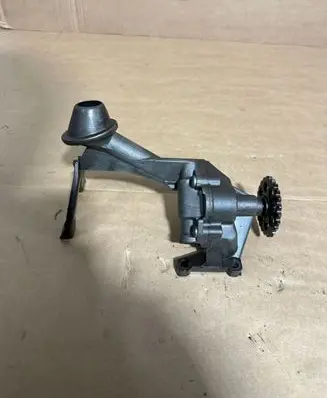 Mercedes-Benz Sprinter W901 W902 W903 W904 Oil pump 6061810901