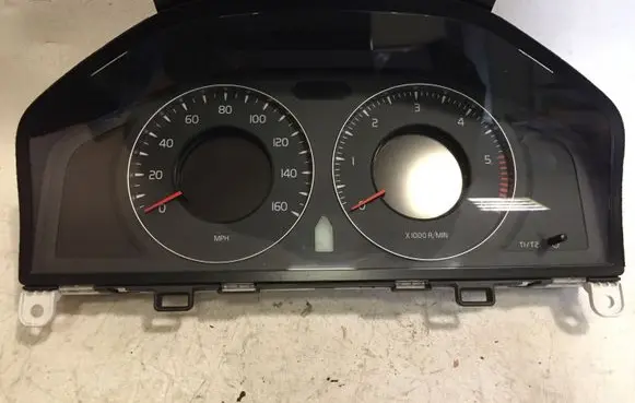 Volvo V70 Speedometer (instrument cluster) 31254540AA