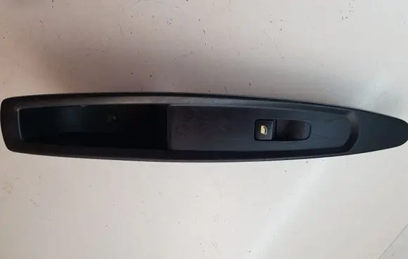 Citroen C4 I Electric window control switch 9651465677