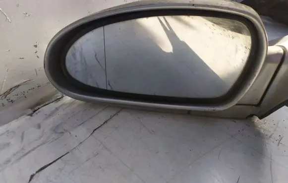 Hyundai Sonata Front door electric wing mirror