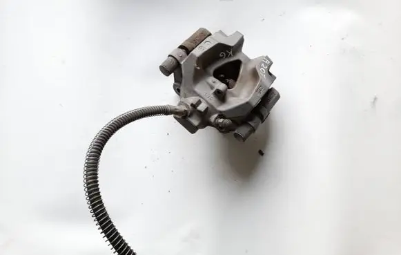 Mercedes-Benz E A207 Rear brake caliper 262121C