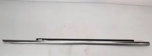 Audi A4 S4 B8 8K Front door glass trim molding 8K0853284G AU48188
