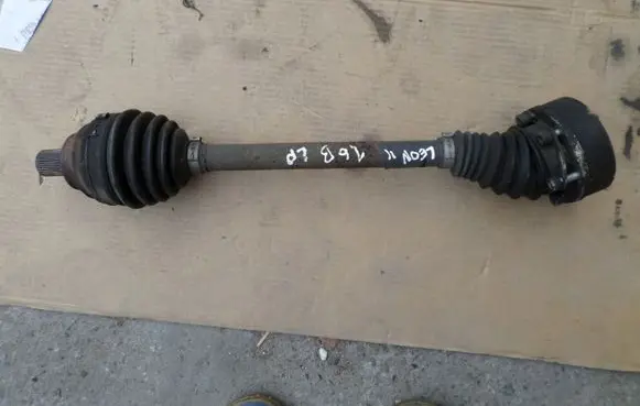 Seat Leon (1P) Front driveshaft