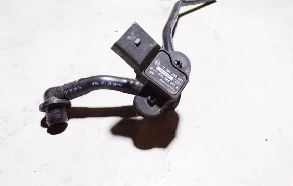 Audi A5 8T 8F Air pressure sensor 036906051G 0261230081
