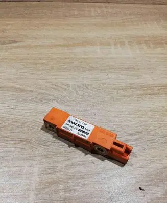 Volvo XC90 Airbag deployment crash/impact sensor 8651754