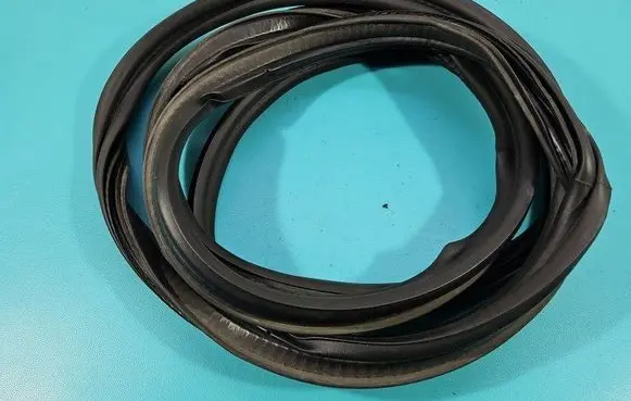 Infiniti Q30 Seal rubber (tailgate) IMPRK1470673