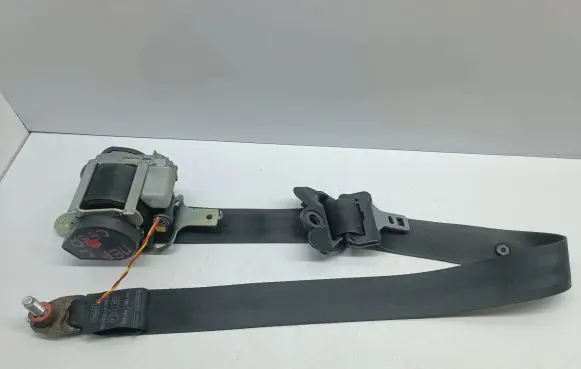 KIA Ceed Front seatbelt 888101H000