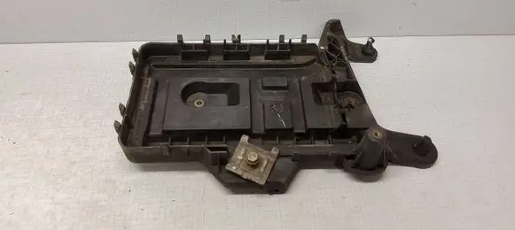 Volkswagen Golf V Battery box tray 1K0915333 113500031
