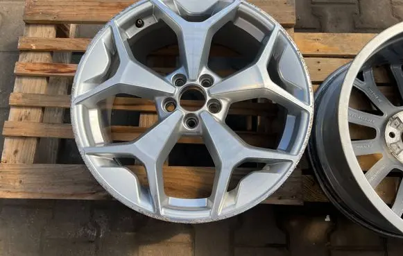 Audi A1 R18 alloy rim 82A601025AK 82A601025L