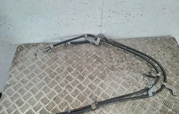 Suzuki Swift III Handbrake/parking brake wiring cable 