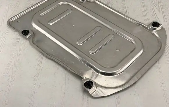 Audi A1 Engine splash shield/under tray 2Q0825229