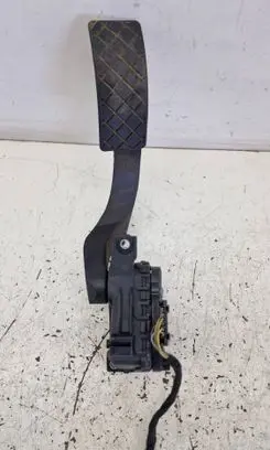 Skoda Superb B5 (3U) Accelerator throttle pedal 8D1723523N