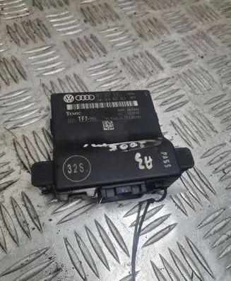 Audi A3 S3 8P Other control units/modules 1KO907951
