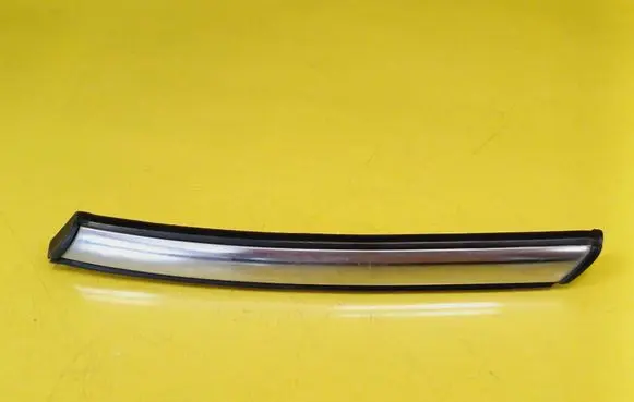 Mini One - Cooper Clubman R55 Front arch trim 