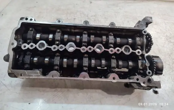 Jaguar XE Rocker cam cover G4D36J011