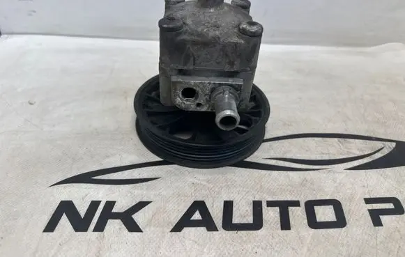 Volvo XC70 Power steering pump 30741790 7613955158