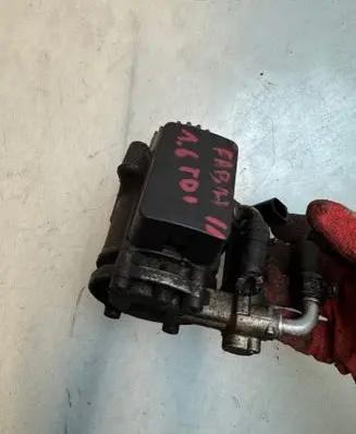 Skoda Fabia Mk2 (5J) Fuel injection high pressure pump 03l130755e