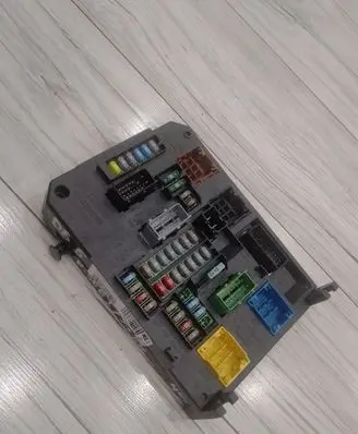 Citroen DS5 Comfort/convenience module 9664992380