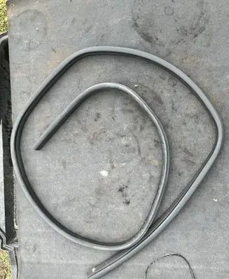 Ford Mondeo MK IV Front door rubber seal