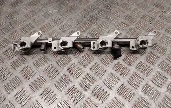 Mercedes-Benz GL X166 Fuel main line pipe A2780703495 A2780781145