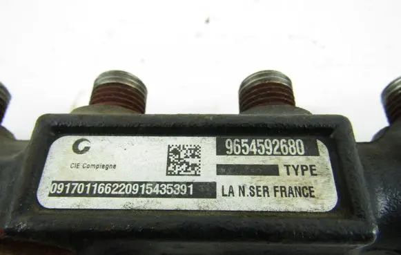 Ford Focus Fuel main line pipe 9654592680