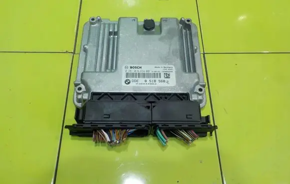 BMW 3 F30 F35 F31 Engine control unit/module 0281018635