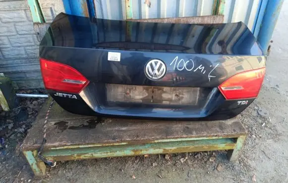 Volkswagen Jetta VI Tailgate/trunk/boot lid