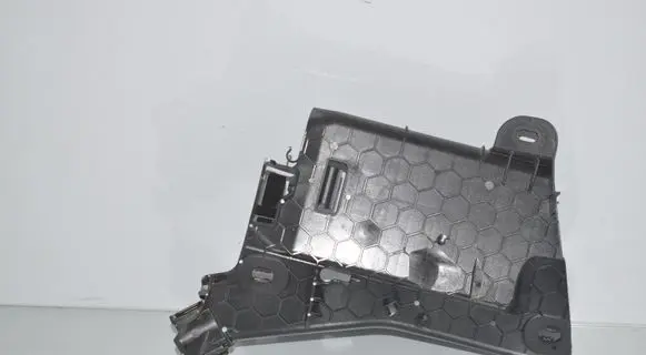 BMW 2 F46 Other engine bay part 9332509 61139332509