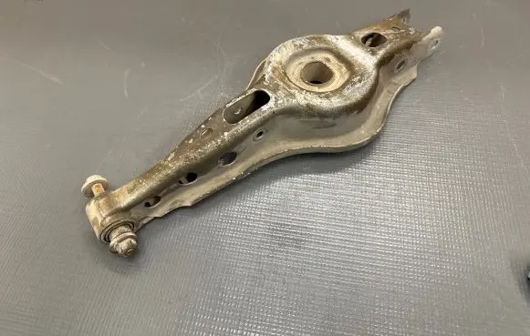 Opel Insignia B Rear control arm 54997287