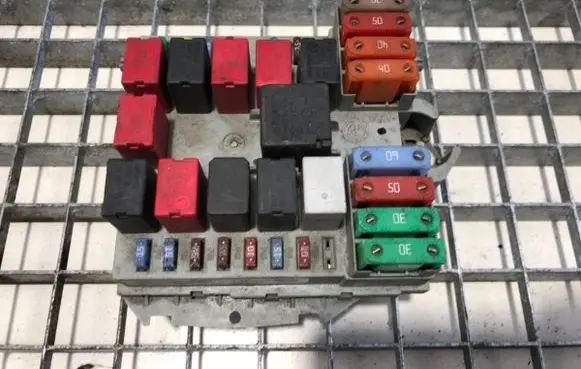 Peugeot Boxer Fuse box set 1332044080