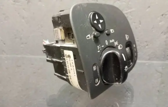 Mercedes-Benz C W203 Light switch A2035450604