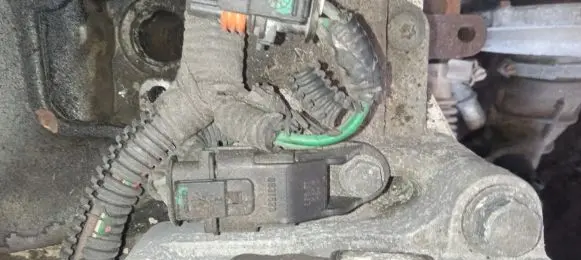 Volvo S60 Camshaft position sensor 0232103033