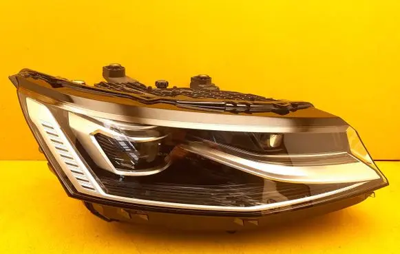 Volkswagen Transporter - Caravelle T7 Headlight/headlamp 7T1941082B