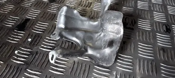 Opel Vivaro Heat shield in engine bay 140132737R