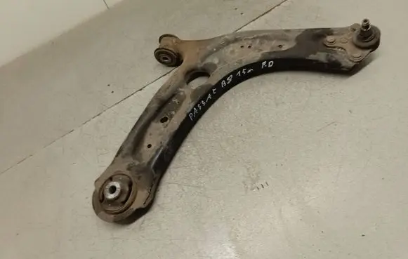 Front lower control arm/wishbone