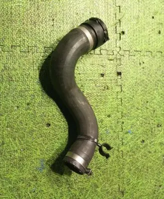BMW X5M E70 Engine coolant pipe/hose 7589728