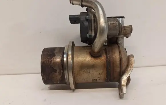 Skoda Octavia Mk3 (5E) EGR valve cooler 04L131512D
