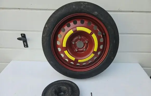 Audi V8 R17 spare wheel 