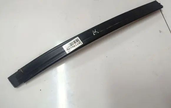 Peugeot 807 Front door glass trim molding