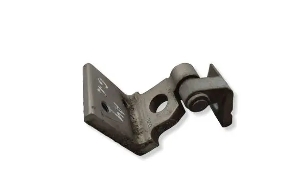 Audi A4 S4 B5 8D Rear door lower hinge 8D0633402A
