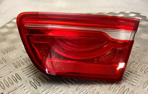 Jaguar XE Tailgate rear/tail lights