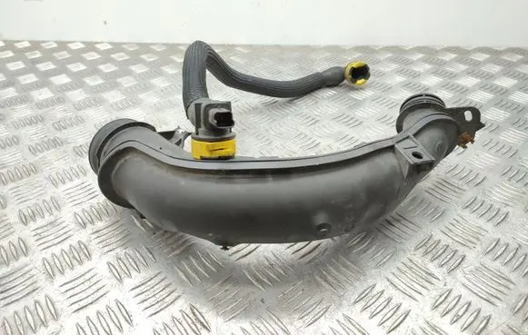 Citroen C4 Grand Picasso Turbo air intake inlet pipe/hose