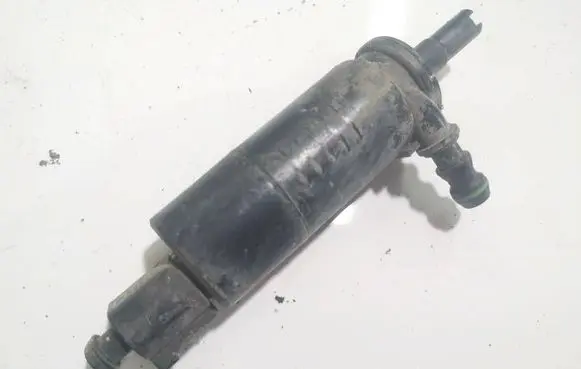 Skoda Superb B6 (3T) Headlight washer pump 3B7955681